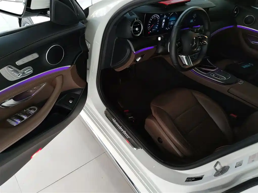 Mercedes-Benz E-Class 2022 facelift three E 300 L sporty and fashionable купить на сайте DeffCars