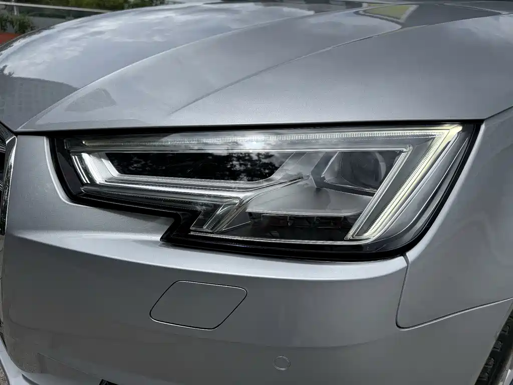 Audi A4L 2017 Plus 40 TFSI Fashion купить на сайте DeffCars