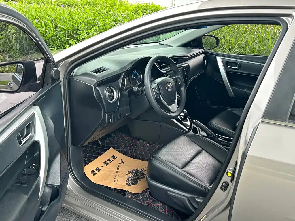 Corolla 2017 facelift dual engine 1.8L E-CVT leading version купить на сайте DeffCars