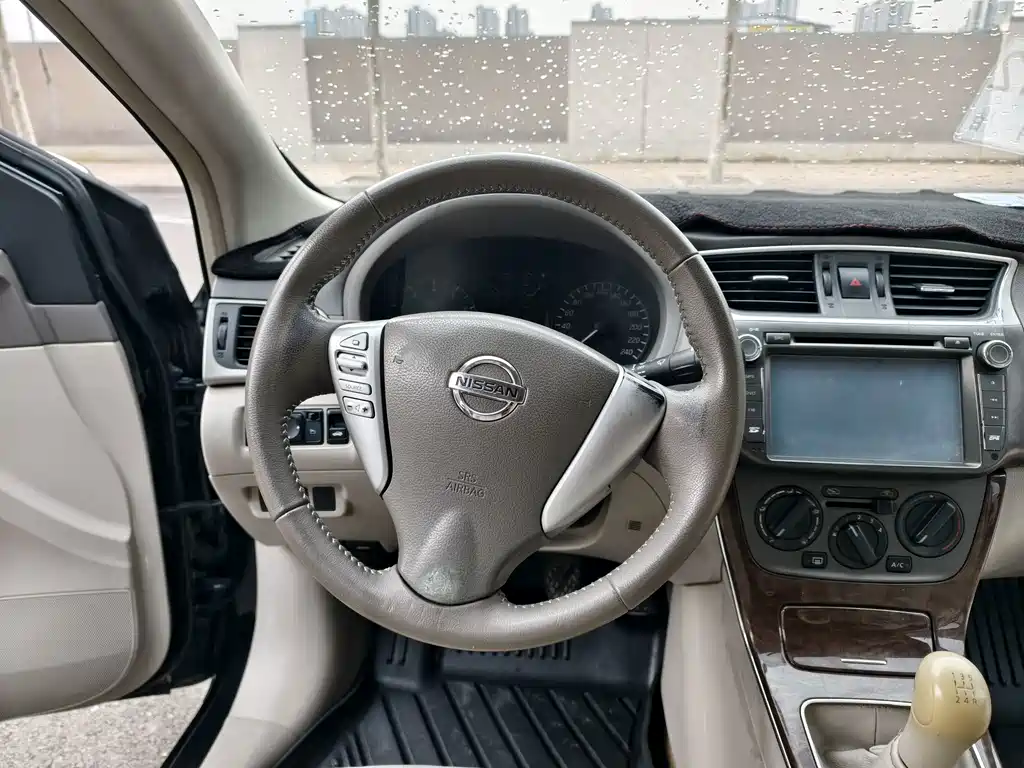 Sylphy 2012 1.6XL Manual Deluxe Edition купить на сайте DeffCars