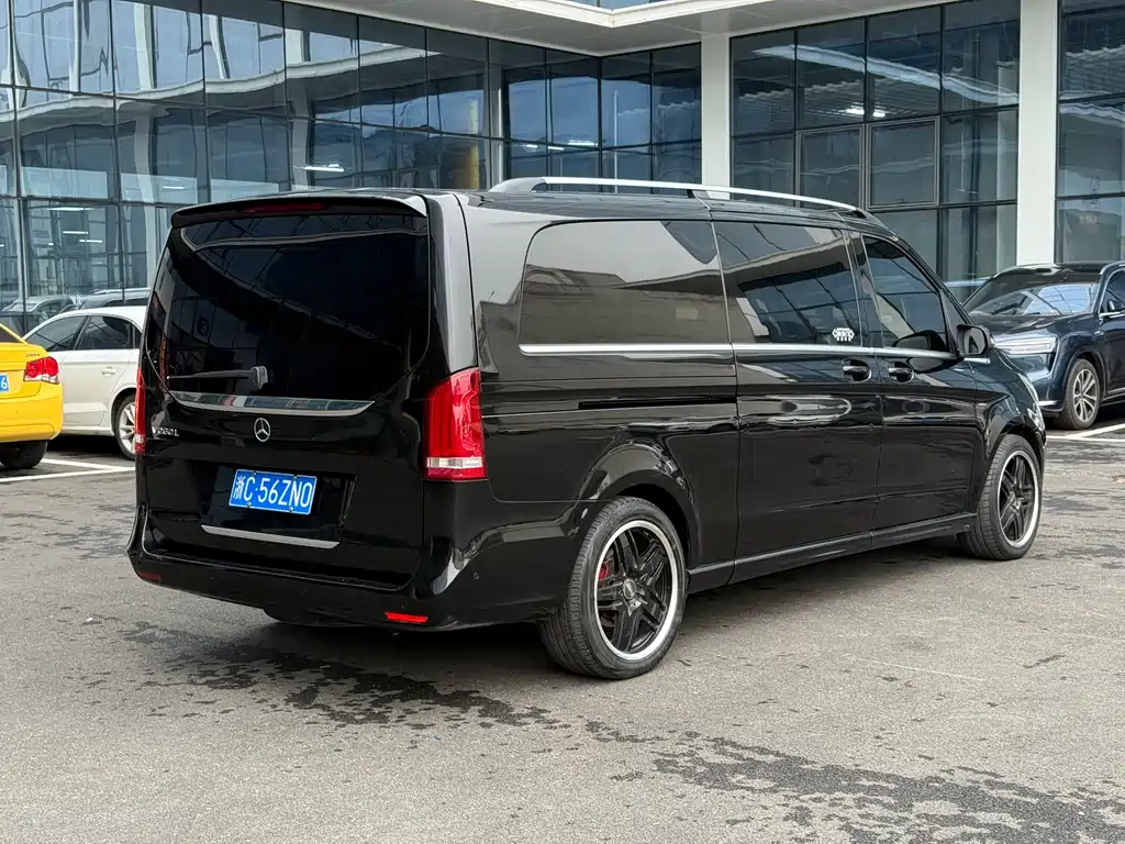 Mercedes-Benz V-Class 2018 V 260 L Premium Extended Edition National VI купить на сайте DeffCars