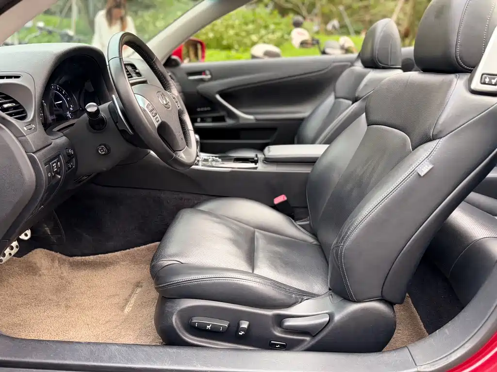 Lexus IS 2011 250C купить на сайте DeffCars