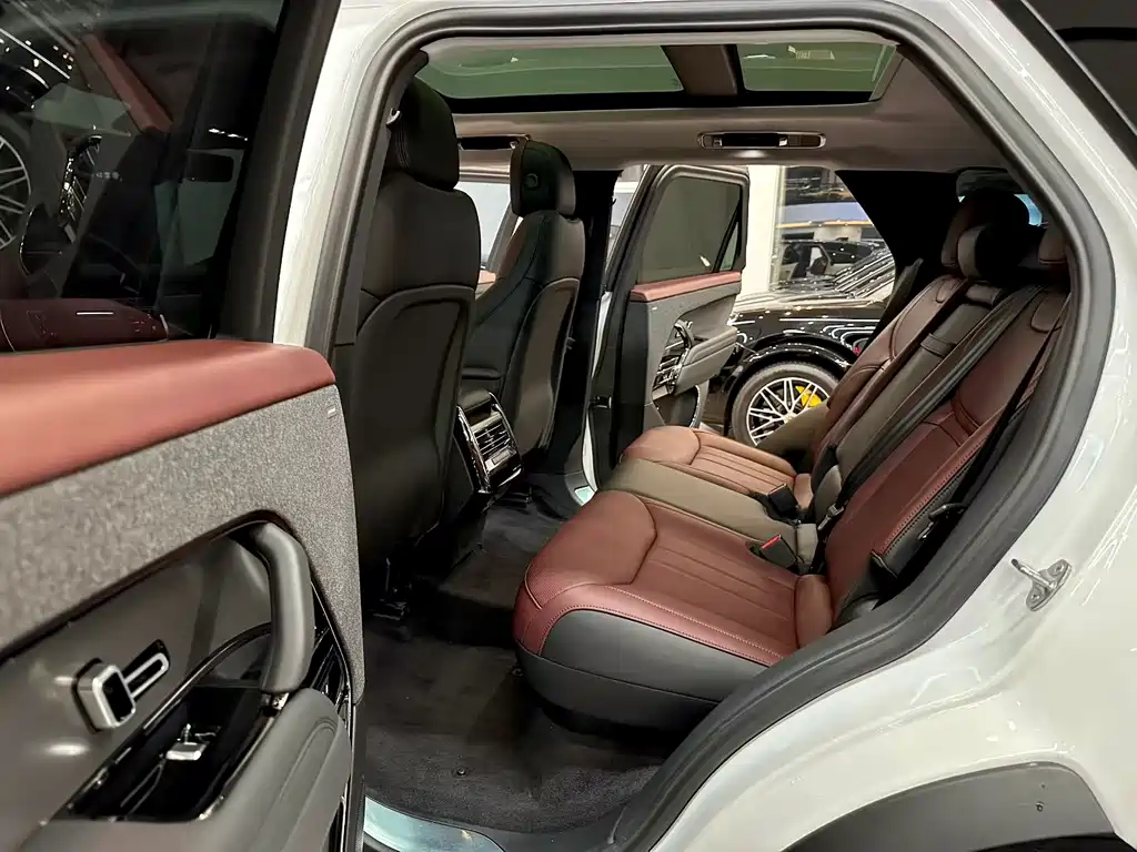 Range Rover Sport 2023 360PS S купить на сайте DeffCars