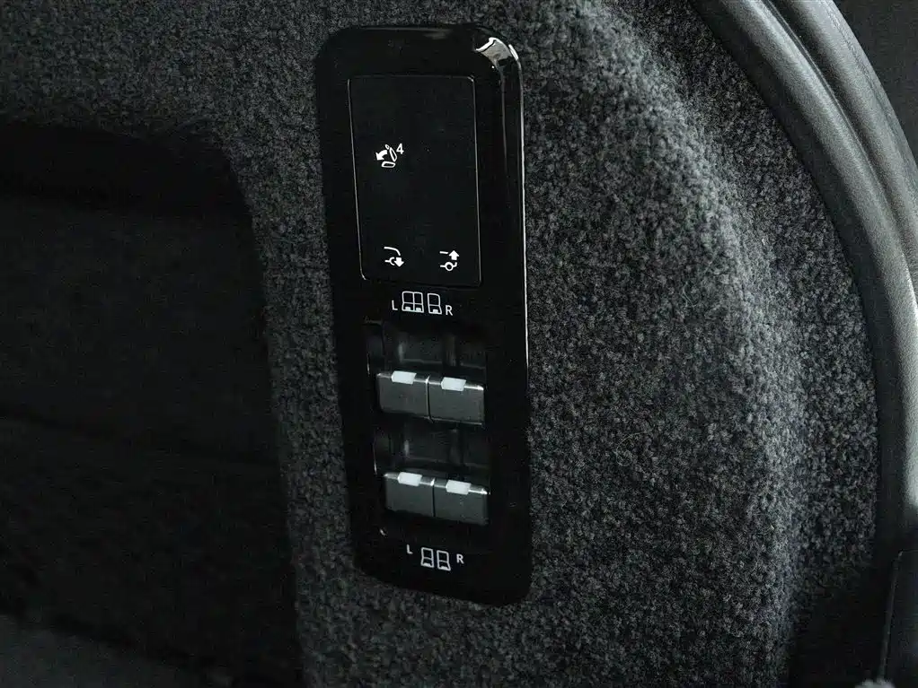 Range Rover 2023 3.0 L6 400PS Seven-seater Extended Edition купить на сайте DeffCars
