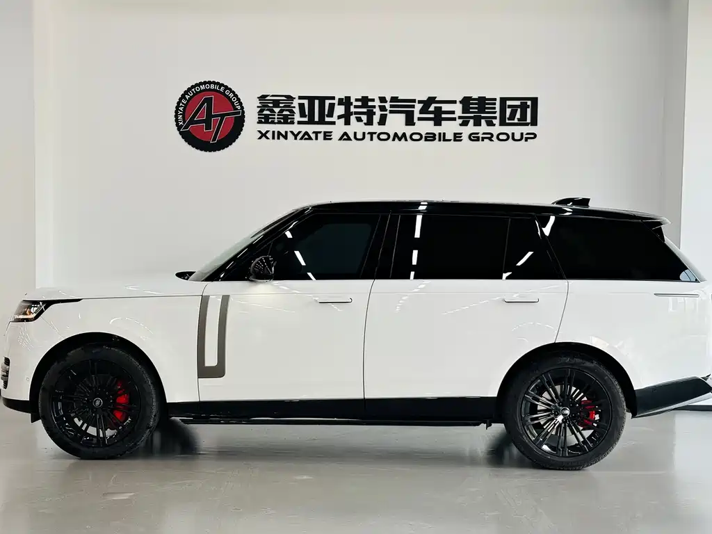 Range Rover 2024 3.0 L6 400PS Extended Edition купить на сайте DeffCars