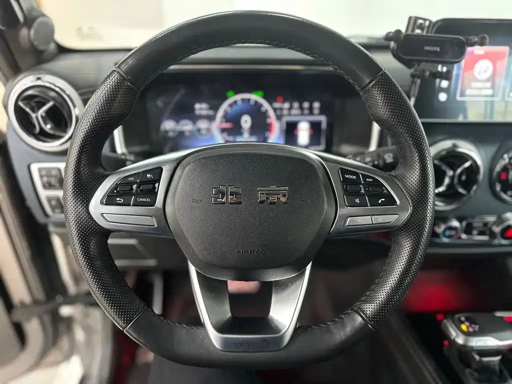 Beijing off-road BJ40 2023 2.0T automatic four-wheel drive ring tower championship version купить на сайте DeffCars