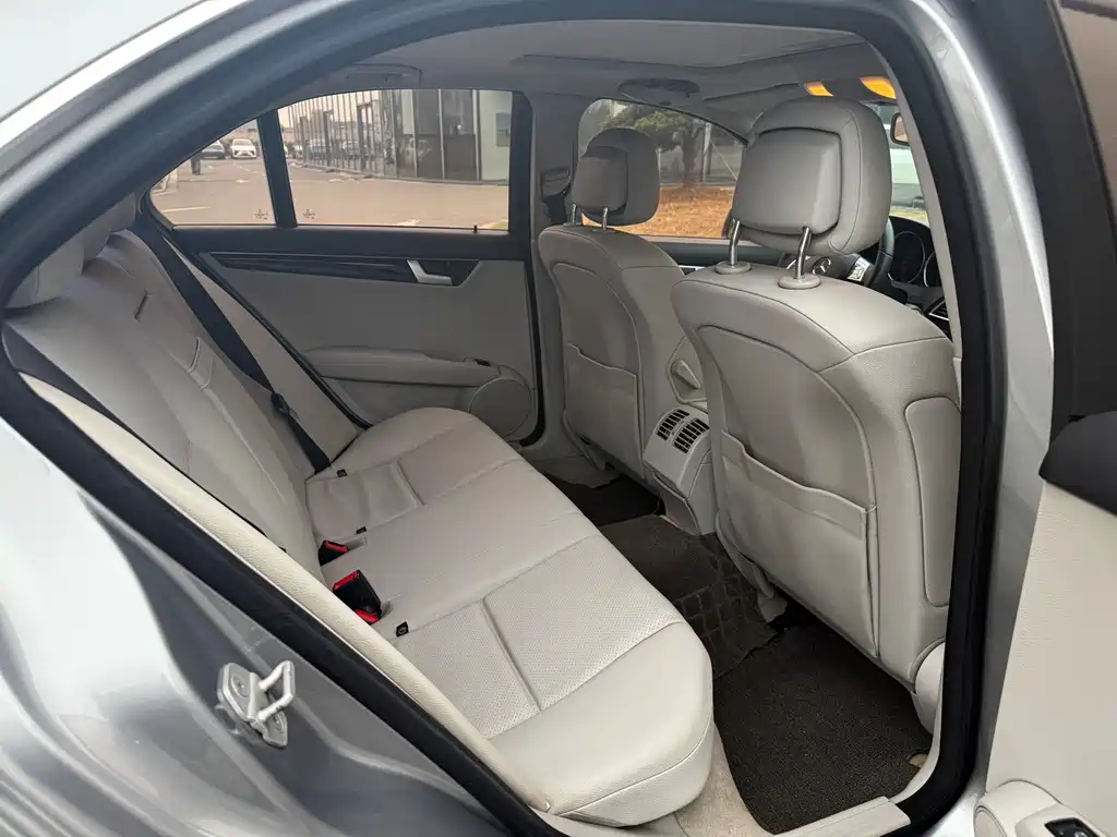 Mercedes-Benz C-Class 2013 C 180 CGI Classic купить на сайте DeffCars