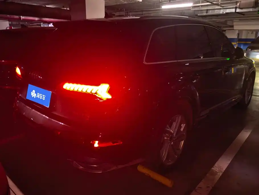 Audi Q7 2024 45 TFSI quattro S line sports купить на сайте DeffCars