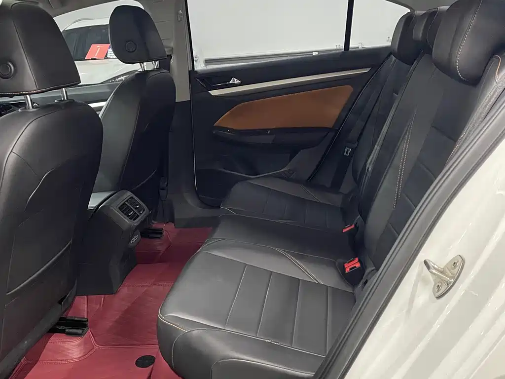 Bora 2023 model 200TSI DSG Yuexing PRO version купить на сайте DeffCars