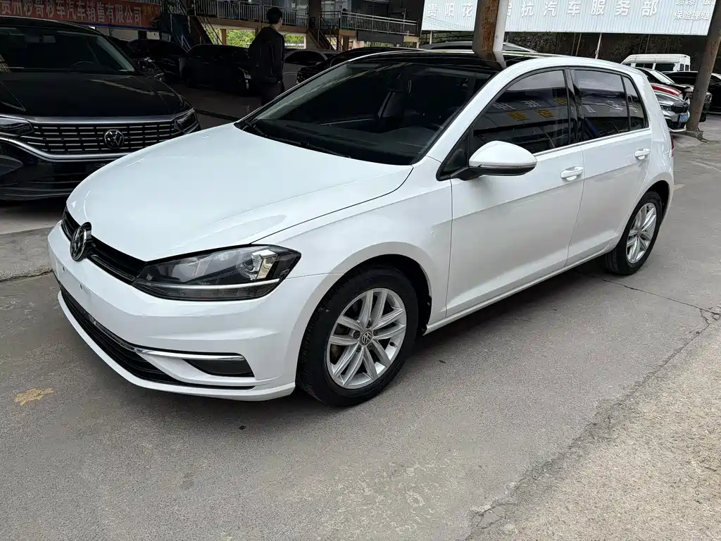 Golf 2019 280TSI DSG comfort model National VI купить на сайте DeffCars