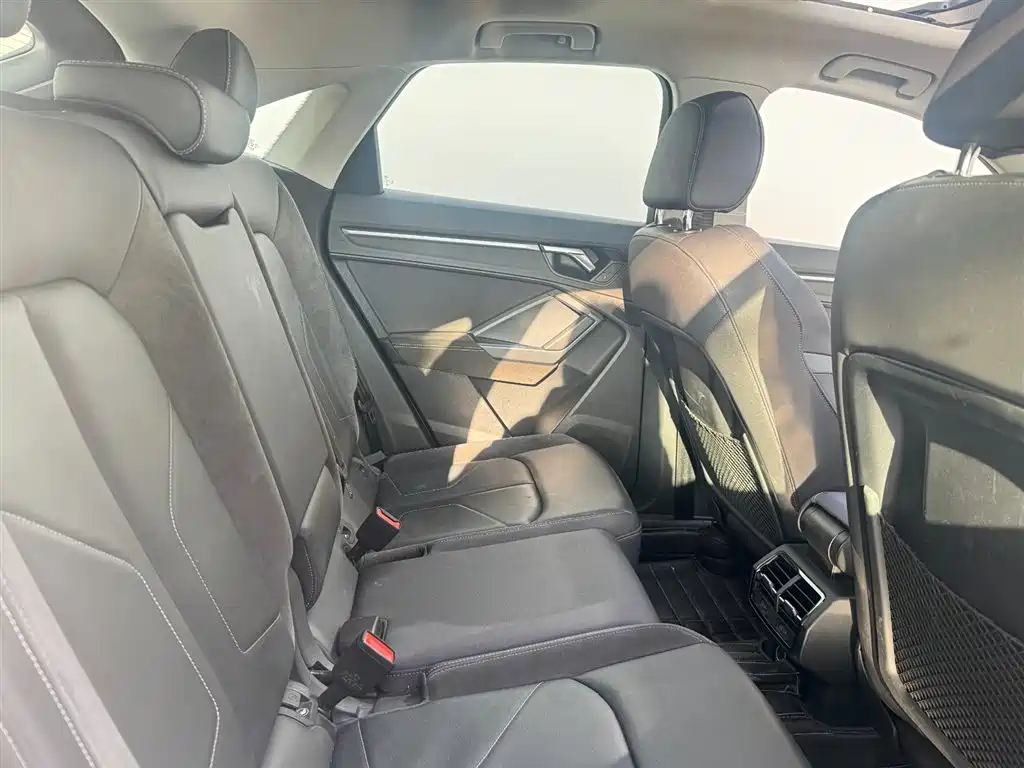 Audi Q3 Sportback 2023 45 TFSI quattro luxury model купить на сайте DeffCars
