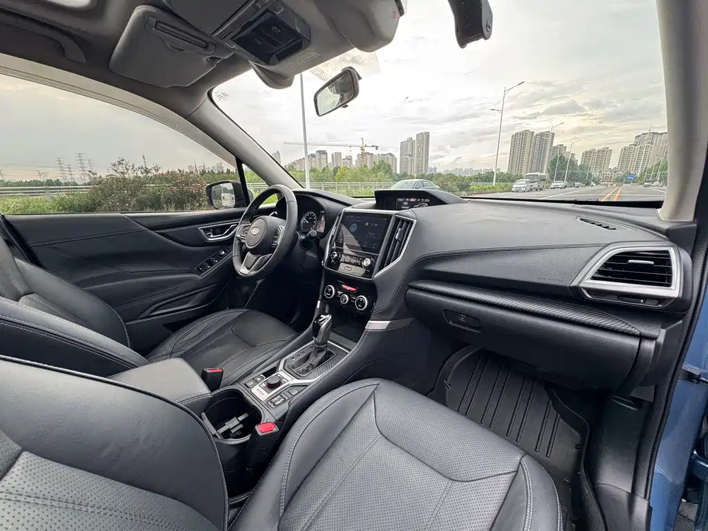 Forester 2019 2.0i Deluxe Edition EyeSight купить на сайте DeffCars