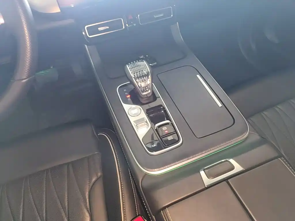 Trumpchi GS8 2022 Pilot Series 2.0TGDI 2WD Luxury Connected Edition (seven seats) купить на сайте DeffCars