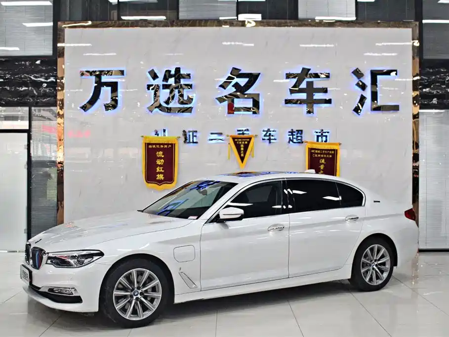 BMW 5 Series New Energy 2019 530Le Luxury Package купить на сайте DeffCars