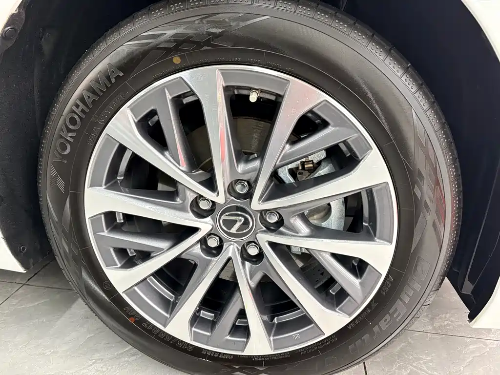 Lexus ES 2025 200 Premium Edition купить на сайте DeffCars