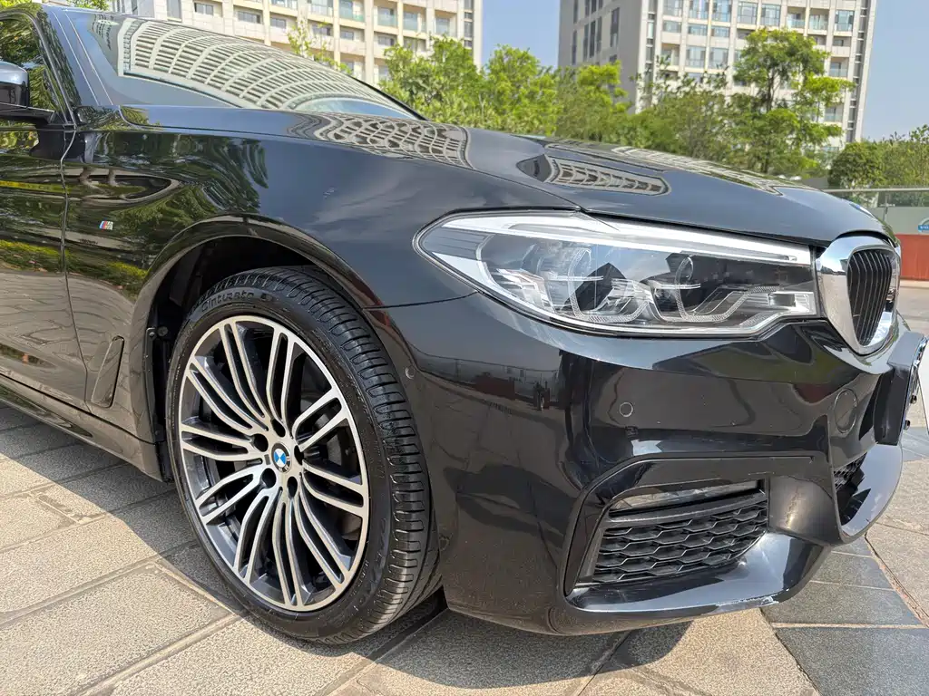 BMW 5 Series 2019 530Li Exclusive M Sports Package купить на сайте DeffCars