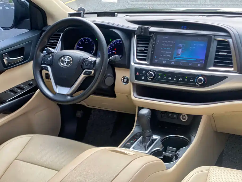 Highlander 2018 2.0T 2WD Elite Edition 7 seats National V купить на сайте DeffCars