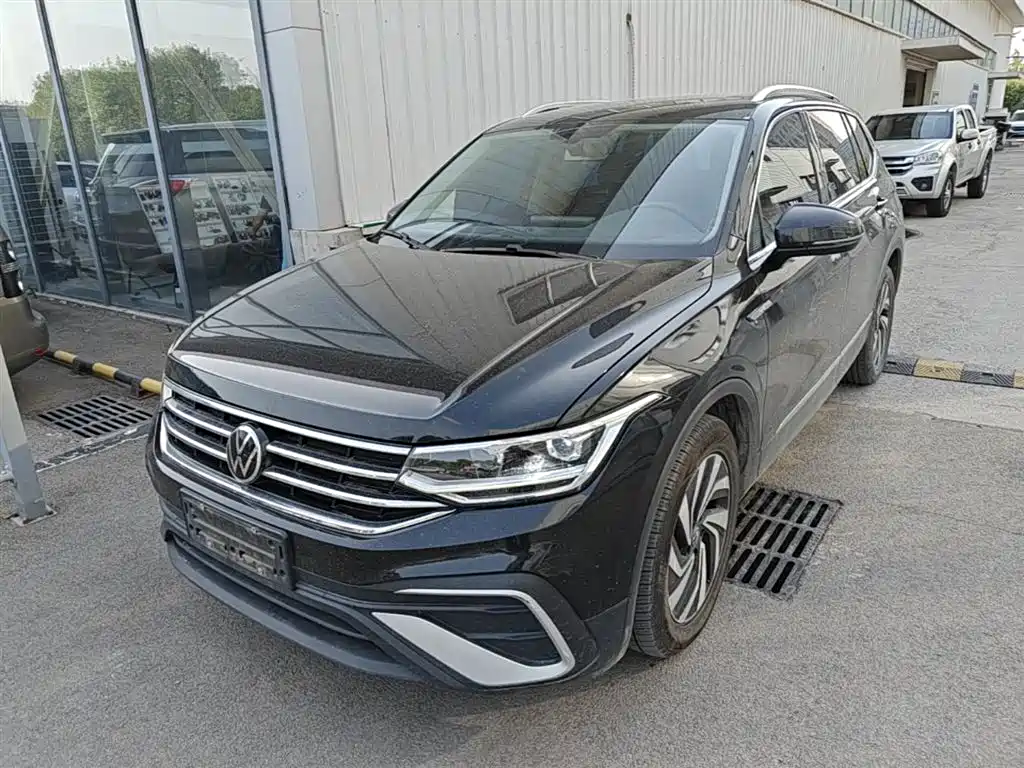 Tiguan L 2022 330TSI automatic two-wheel drive smart version купить на сайте DeffCars