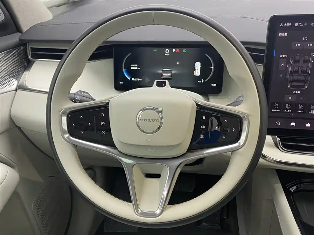 Volvo EM90 2025 Ultra six-seater купить на сайте DeffCars