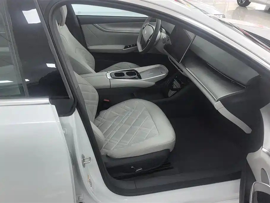 Changan Qiyuan A07 2023 model extended range 200 Max купить на сайте DeffCars