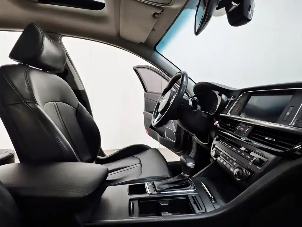 Kia K5 2016 2.0L hybrid GLS купить на сайте DeffCars