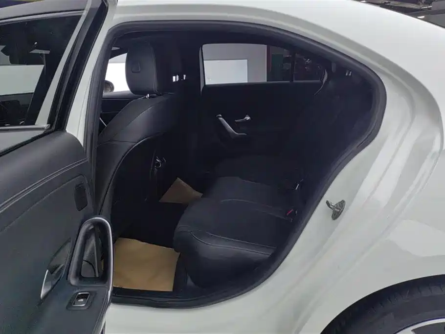 Mercedes-Benz A-Class 2019 facelift A 180 L sports sedan купить на сайте DeffCars