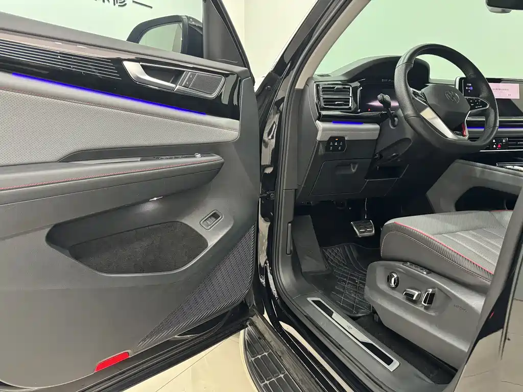 Touron 2023 Touron X 330TSI 2WD Premium Deluxe Edition купить на сайте DeffCars
