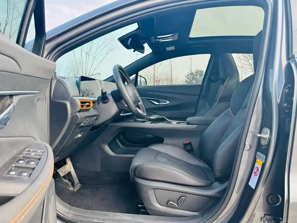 Changan UNI-T 2022 1.5T premium model купить на сайте DeffCars