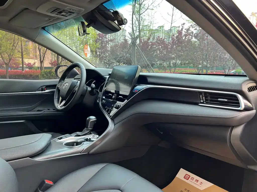 Camry 2021 2.0G Deluxe Edition купить на сайте DeffCars