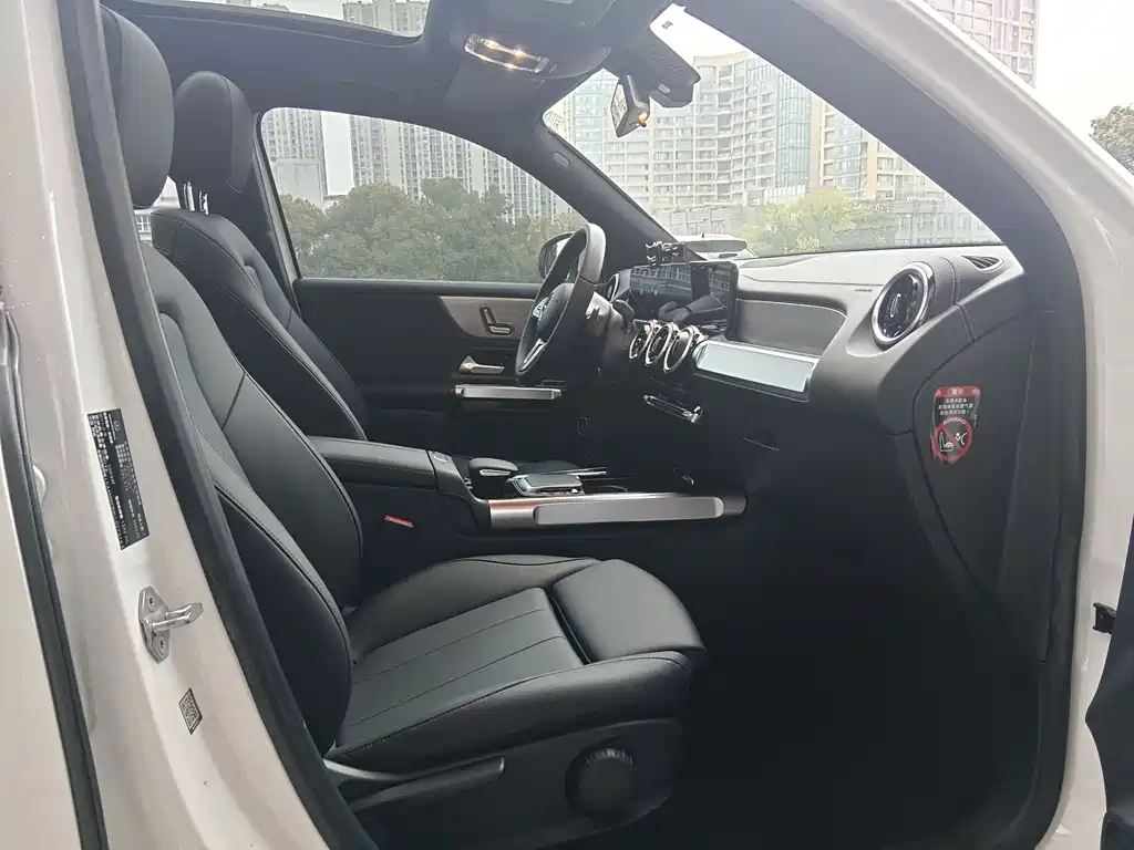 Mercedes-Benz GLB 2020 GLB 180 Dynamic купить на сайте DeffCars