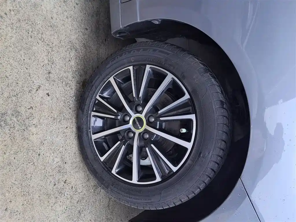 Roewe i5 2021 1.5L CVT Platinum Edition купить на сайте DeffCars