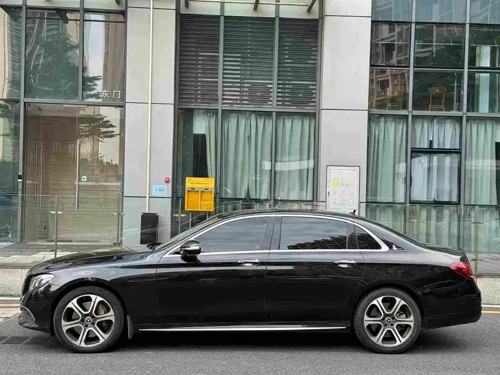 Mercedes-Benz E-Class 2017 E 320 L Sports 4MATIC купить на сайте DeffCars