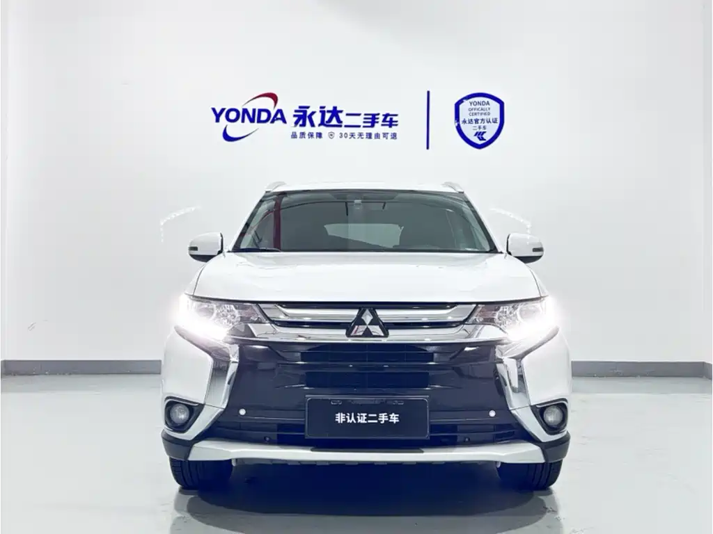Outlander 2018 2.0L 2WD Honor Edition 5 seats купить на сайте DeffCars