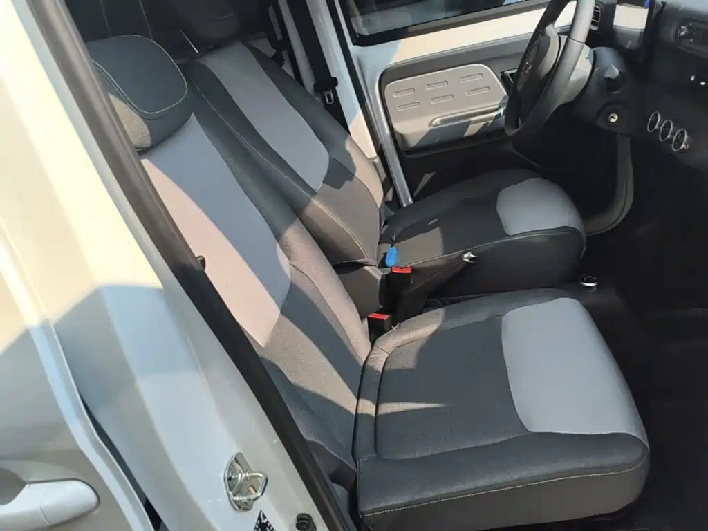 Wuling Zhiguang New Energy 2025 305km Enterprising Type купить на сайте DeffCars