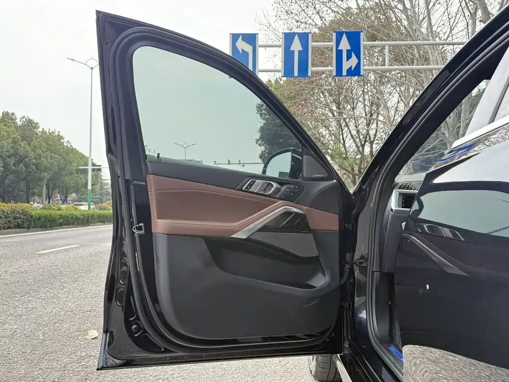 BMW X6 2023 xDrive40i Exclusive M Sports Package купить на сайте DeffCars