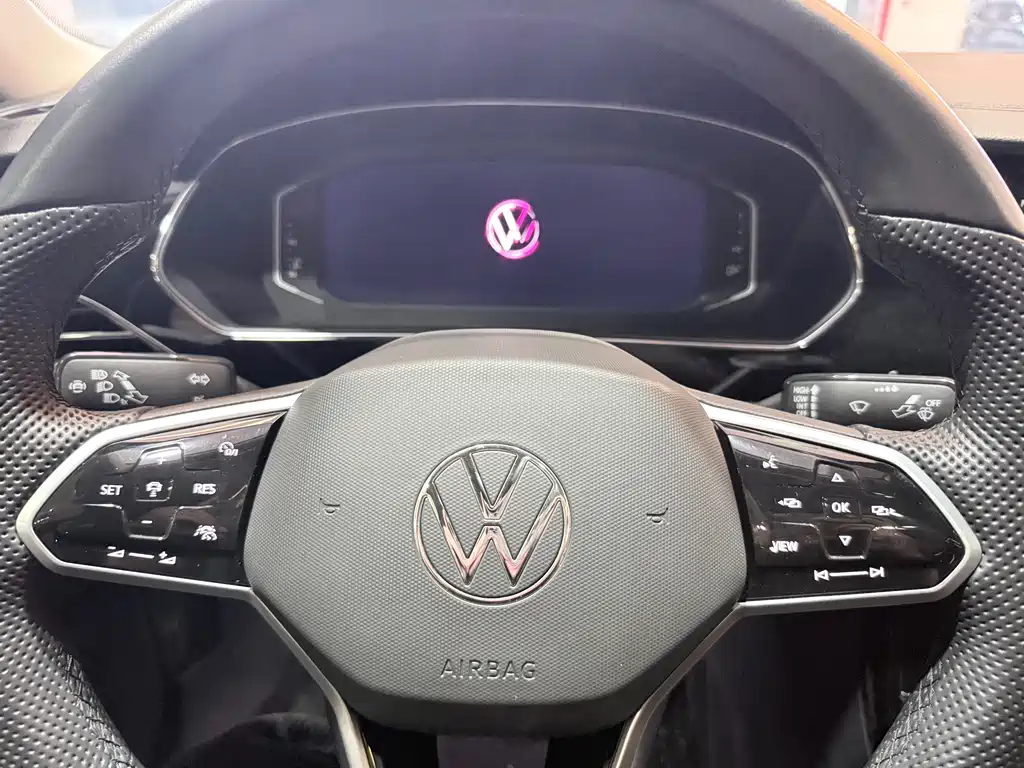 Passat 2022 330TSI Starry Sky Deluxe Edition купить на сайте DeffCars