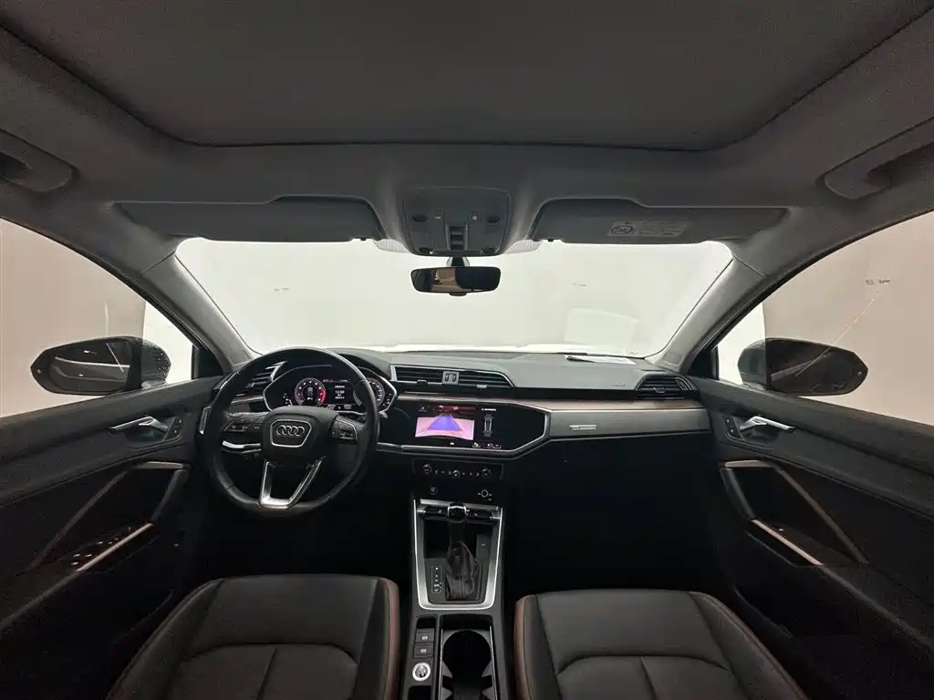 Audi Q3 2022 35 TFSI Fashionable and Elegant купить на сайте DeffCars