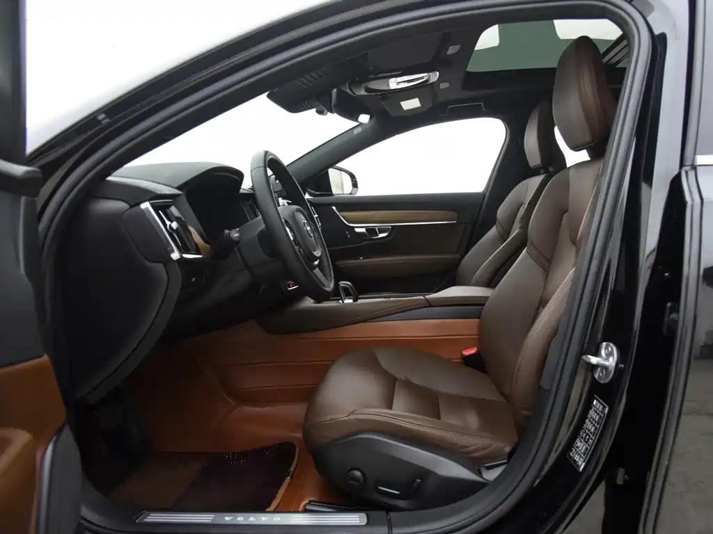 Volvo S90 2024 B5 Zhiyi Luxury Edition купить на сайте DeffCars