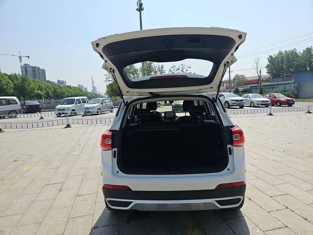 Baojun 510 2017 1.5L manual fashion model купить на сайте DeffCars