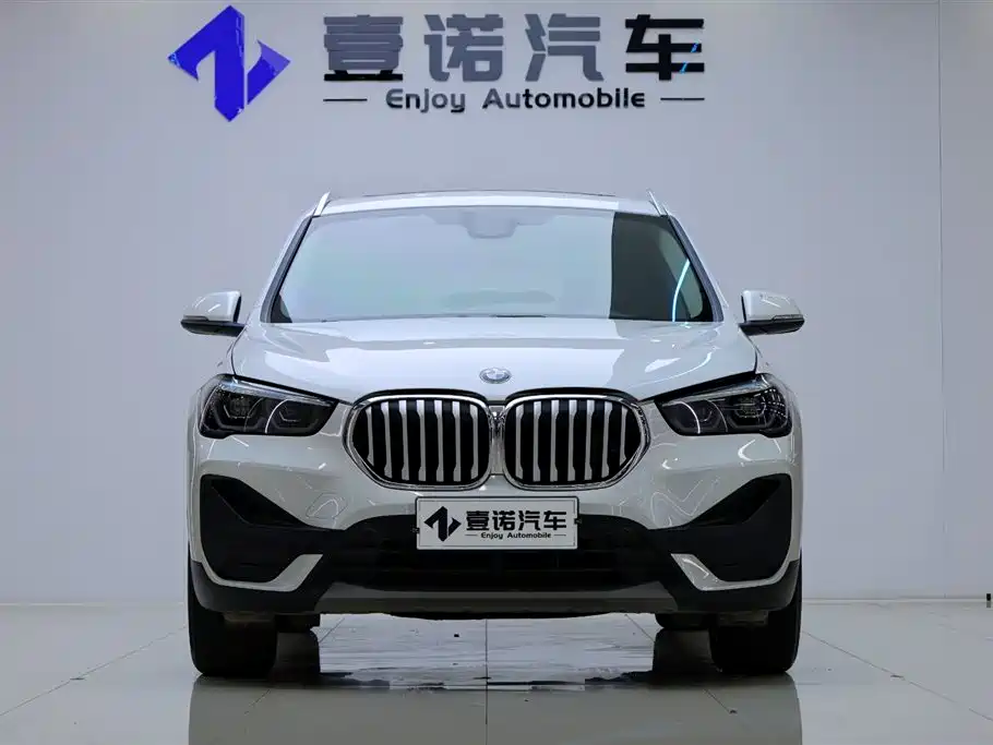 BMW X1 2021 sDrive25Li Leading Model купить на сайте DeffCars