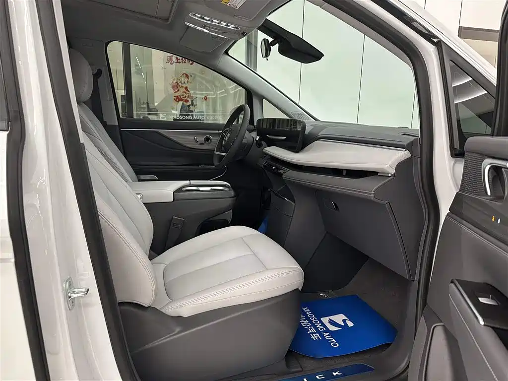 Buick GL8 2025 Lu Zun Smart Edition купить на сайте DeffCars