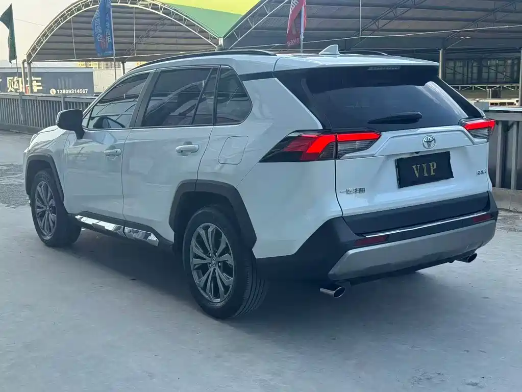 RAV4 2023 2.0L CVT two-wheel drive fashion Plus version купить на сайте DeffCars