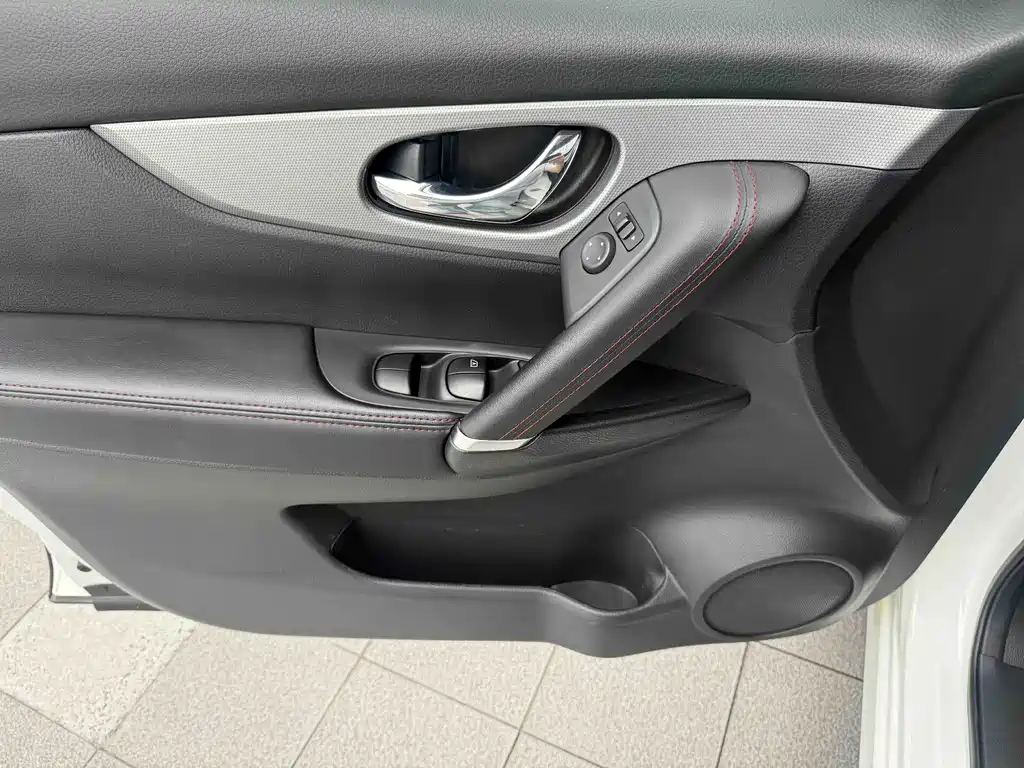 Qashqai 2021 2.0L CVT Deluxe Edition купить на сайте DeffCars