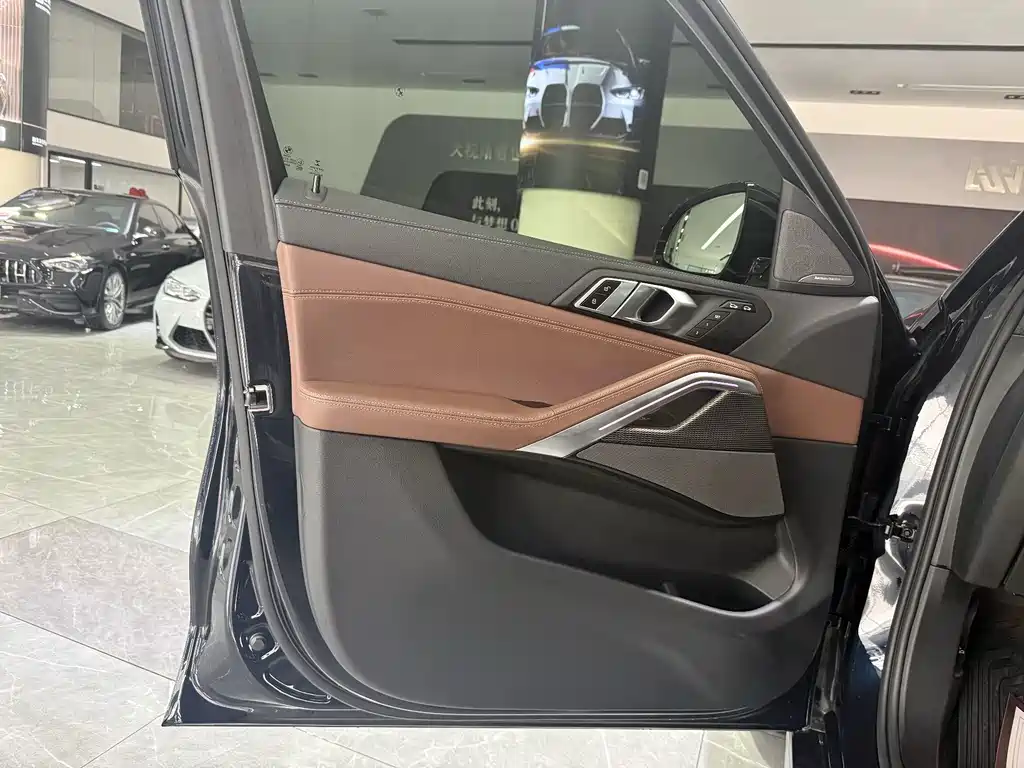 BMW X6 2022 facelift xDrive40i M sports package купить на сайте DeffCars