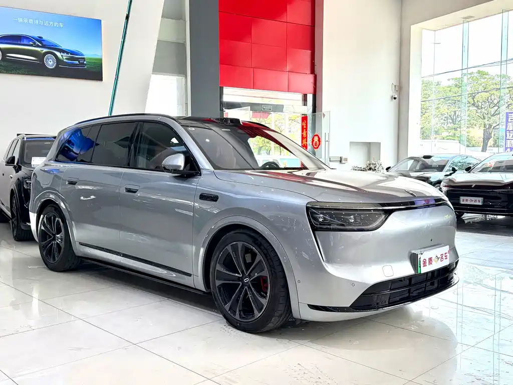 Wenjie M8 2025 extended range Ultra version 53.4kWh 5-seat version 192-line lidar) купить на сайте DeffCars