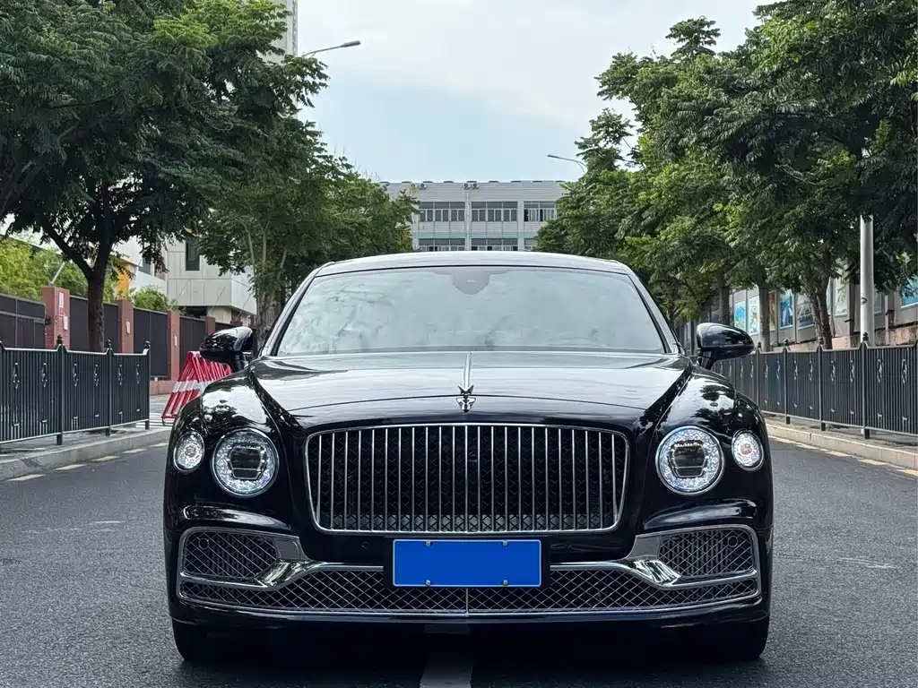 Flying Spur 2022 4.0T V8 Standard Edition купить на сайте DeffCars