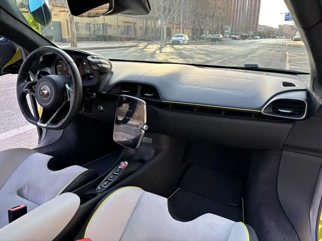 Artura 2021 3.0T Hybrid Standard Model купить на сайте DeffCars