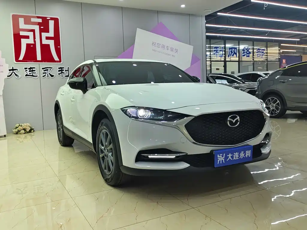 Mazda CX-4 2021 2.0L automatic two-wheel drive Blue Sky Vitality Edition купить на сайте DeffCars