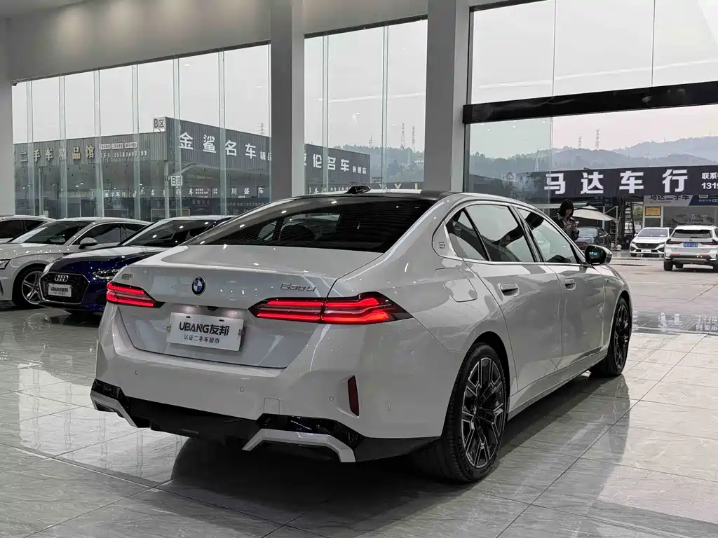 BMW 5 Series 2025 530Li Exclusive M Sports Package купить на сайте DeffCars
