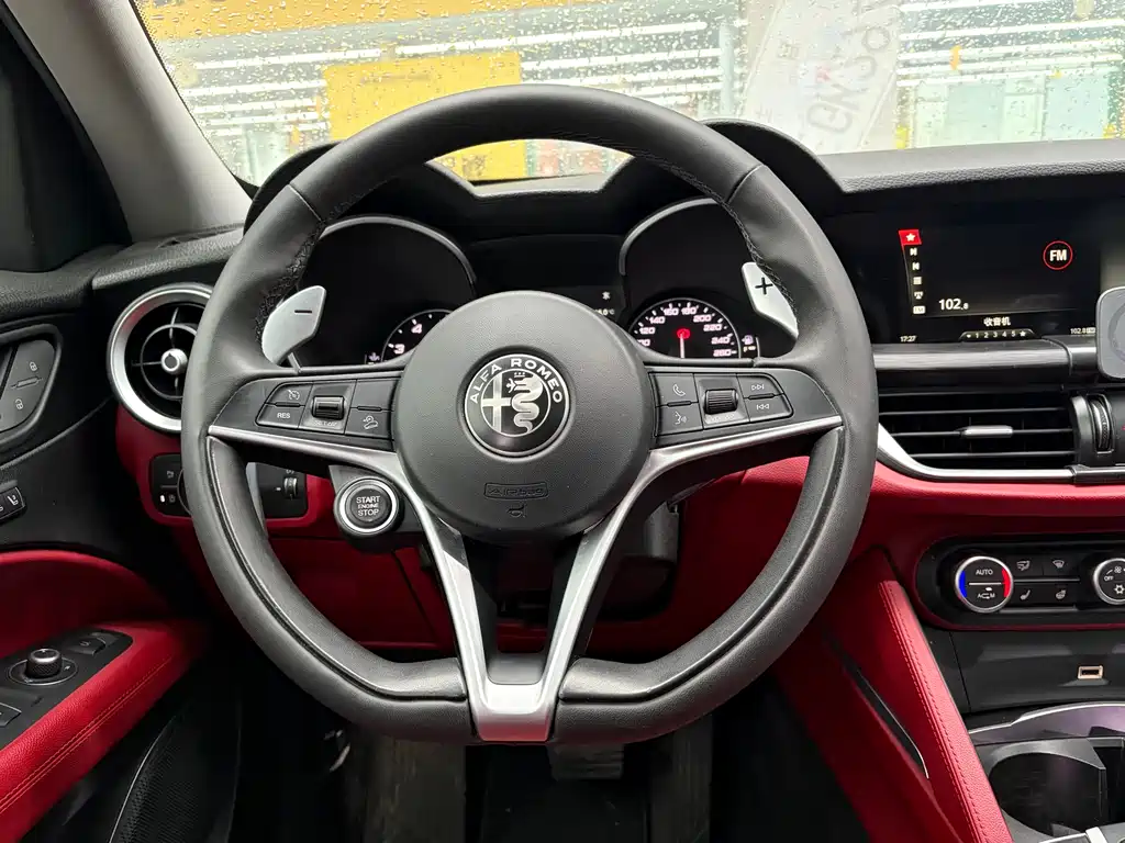 Stelvio 2017 2.0T 280HP Deluxe Edition купить на сайте DeffCars